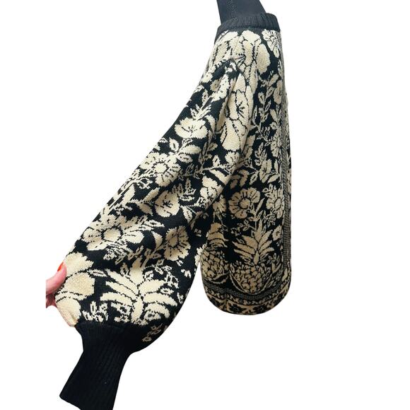 Farm Rio - Pineapple Garden Mini Knit
Dress - Large - Picture 7 of 12